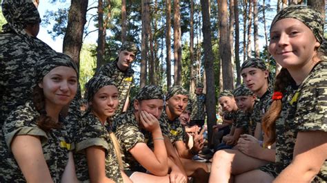 Военный лагерь для подростков