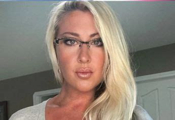 Click to see playgirlcris onlyfans leaks