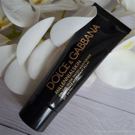 Увлажняющий тональный крем с эффектом сияния Dolce & Gabbana ...