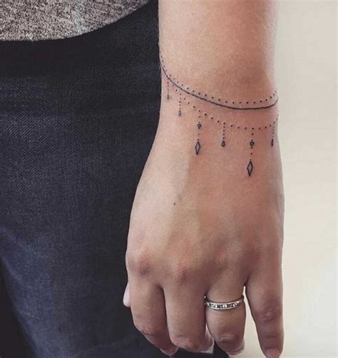 16 x huomaamaton tatuointi | Tatoveringsidéer, Tatoveringer