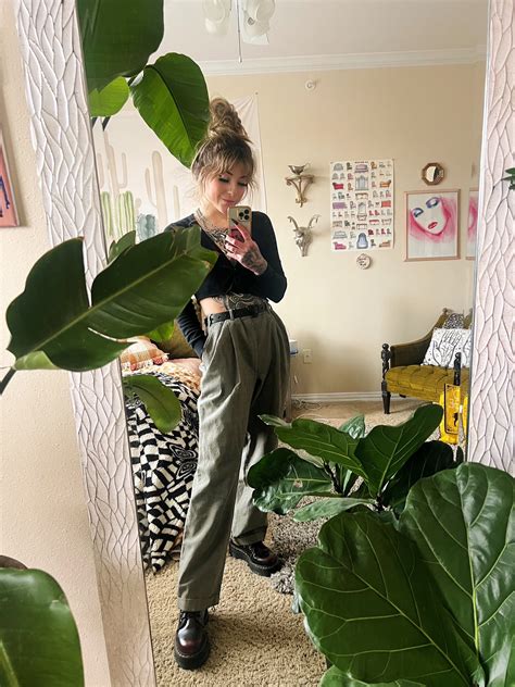 TW Pornstars - Awlivv. Twitter. rate my fit. 8:16 PM - 9 Mar 2023