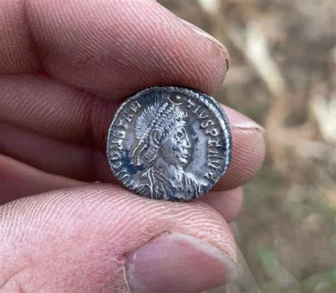 20 People Share Their Amazing Metal Detector Discoveries – Barnorama