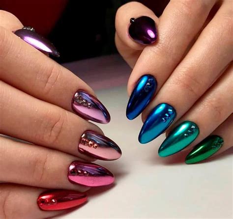 Маникюр яркий со стразами втирка. Все о дизайне ногтей на Nailswiki.ru ...