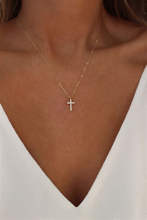 simple gold cross necklace 1