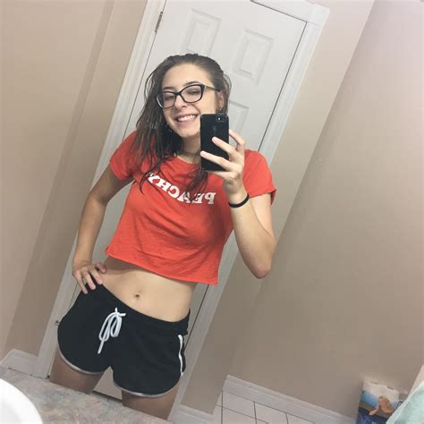 Just peachy 🍑 : r/selfie