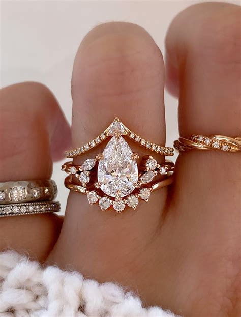 Harmony, Kia & Antoinette Ring Set: Whimsical Leafy Engagement Ring