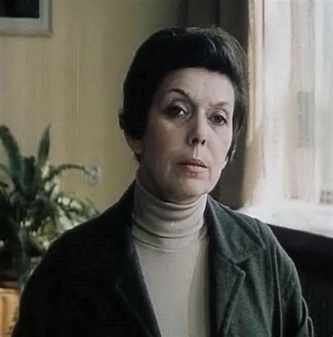 Jiřina Jirásková v komedii Jak svět přichází o básníky (1981, režie ...