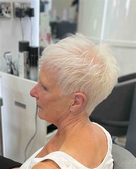 women over 50 pixie haircuts 10