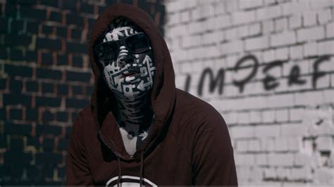 Videoclip: Carla's Dreams - Imperfect - InfoMusic