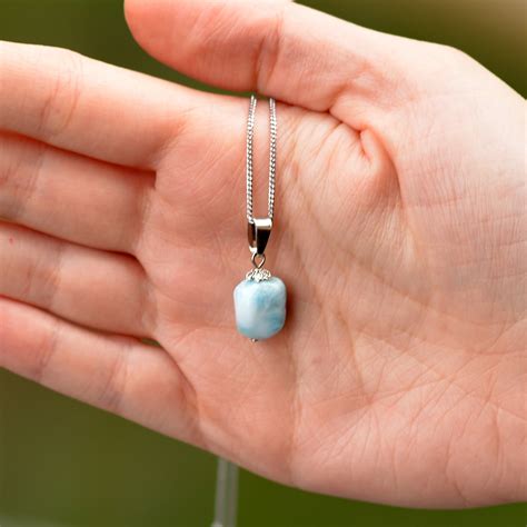 Lily larimar фото