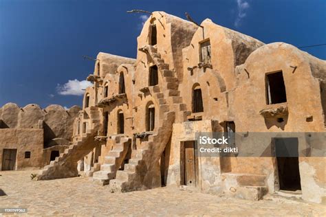 Graneros De Una Aldea Fortificada Bereber Conocida Como Ksar Ksar Ouled