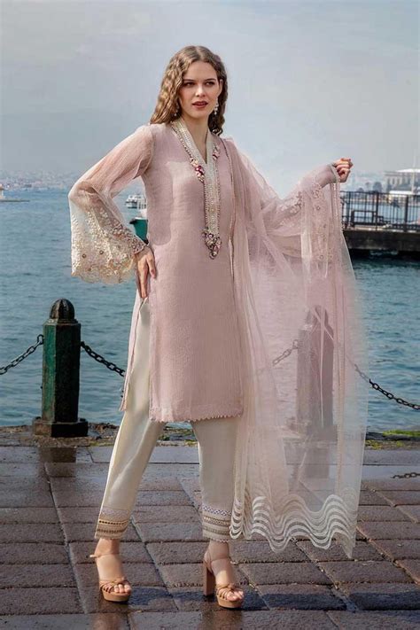 trending pakistani clothes  dresses designer wedding wear