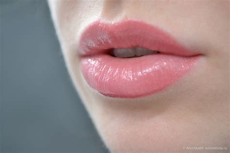 Две помады-блеска "Ideal Shine" от Eva Mozaic в оттенках 10 и 04 ...