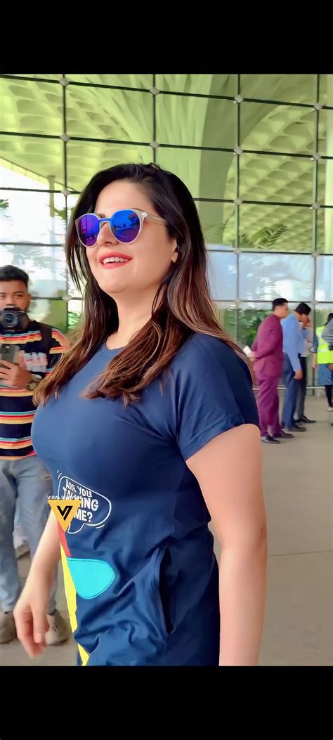 Zareen Khan is showing her puffy, erected nipple by wearing tight t