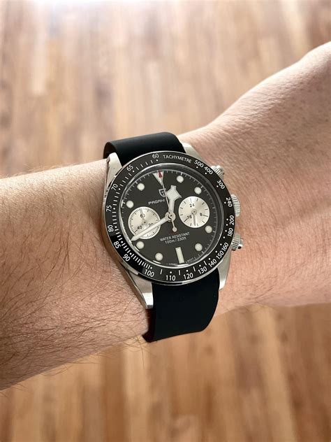 PD1718 on Curved Rubber : r/ChineseWatches