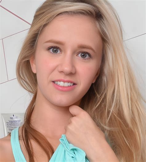 Rachel James (Actress) Age, Videos, Photos, Biography, Boyfriend