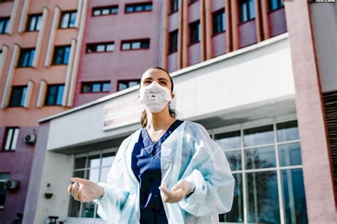 Minsk Doctor: Medical Workers Shocked, Especially Those Who Never ...