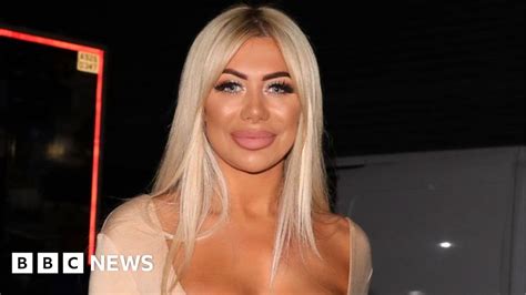 Ex-reality TV stars' 'misleading' debt ads banned - BBC News