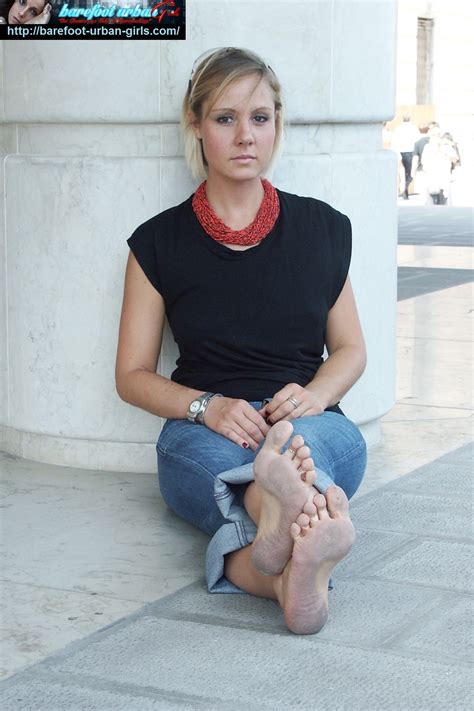 Foot Fetish Forum: Barefoot photographer & barefoot model: SOLE & ALYSSA!