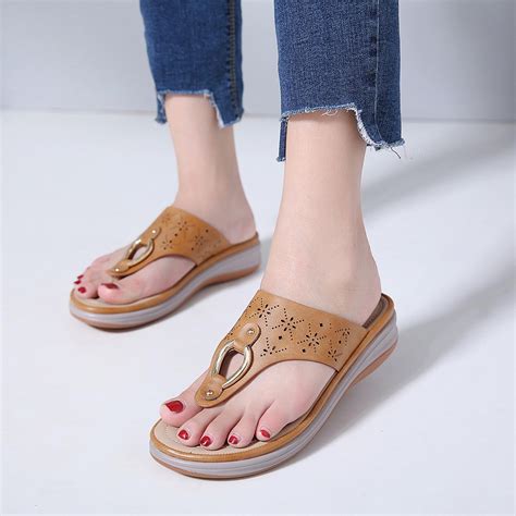 FAKKDUK Womens Comfortable Walking Flip Flops With Arch Support, Ladies