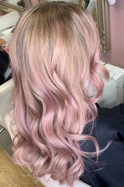 Salon experts predict a surge in light pink in hair 5
