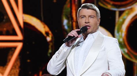 Николай Басков выпустил клип на песню "Забывай" - РИА Новости, 18.05.2021