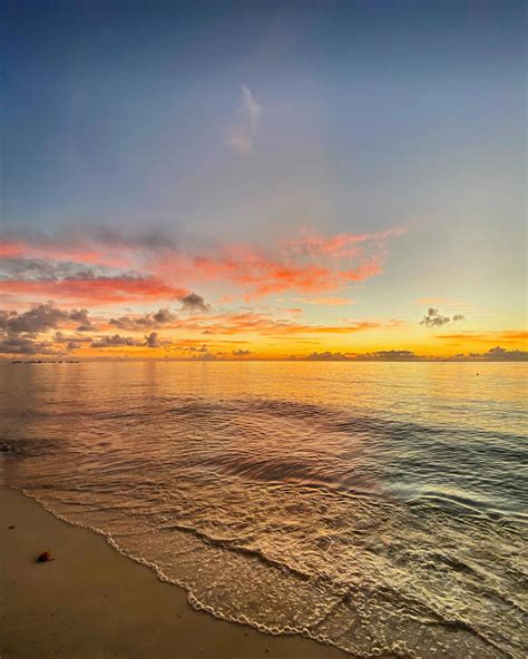 Shangri la beach, Playa del Carmen | Scrolller