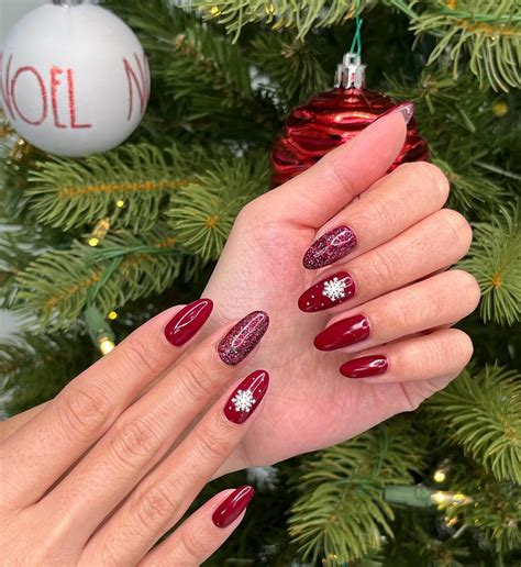christmas gel nails ideas