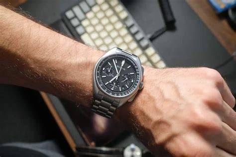 chronograph        chronometer check