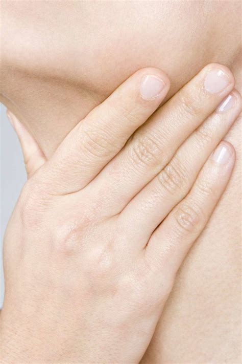 Throat feels tight: Causes, symptoms, and related conditions