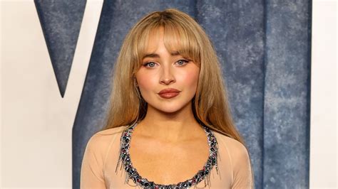 Sabrina Carpenter Channeled the '90s in a Slinky Slip Dress | Teen Vogue