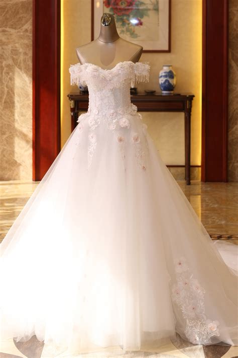 Elegant White Sweet Lace Beaded China Wedding Dress A Line Women