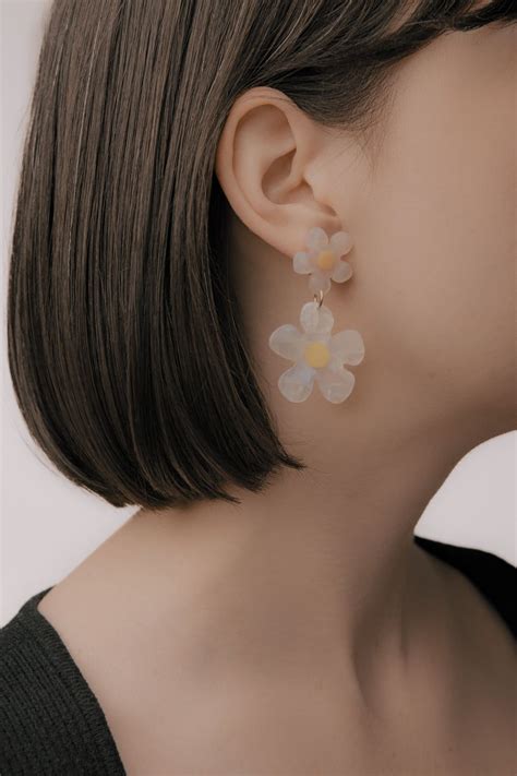 Daisy Dangler | Danglers, Acrylic shapes, Hypoallergenic jewelry