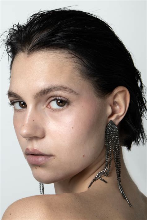 picture  elysa picard