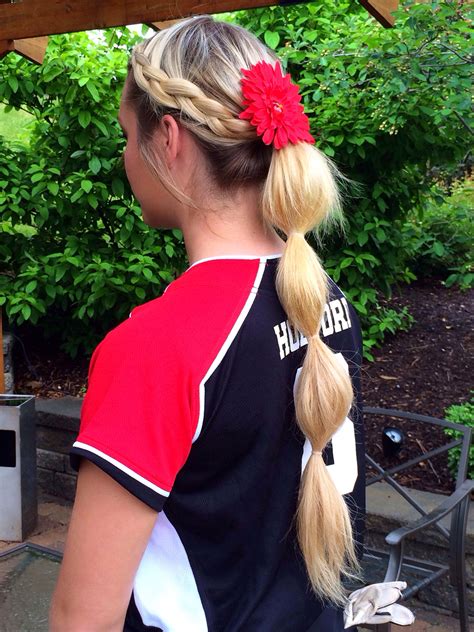 Social media loves these hairstyles for female athletes during games 15