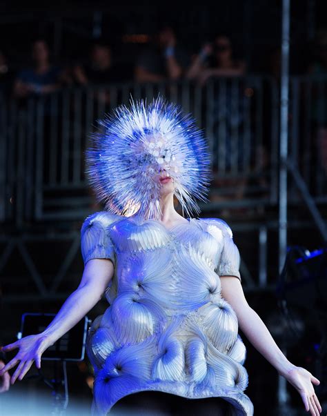 The Peculiar Genius of Björk - The New York Times