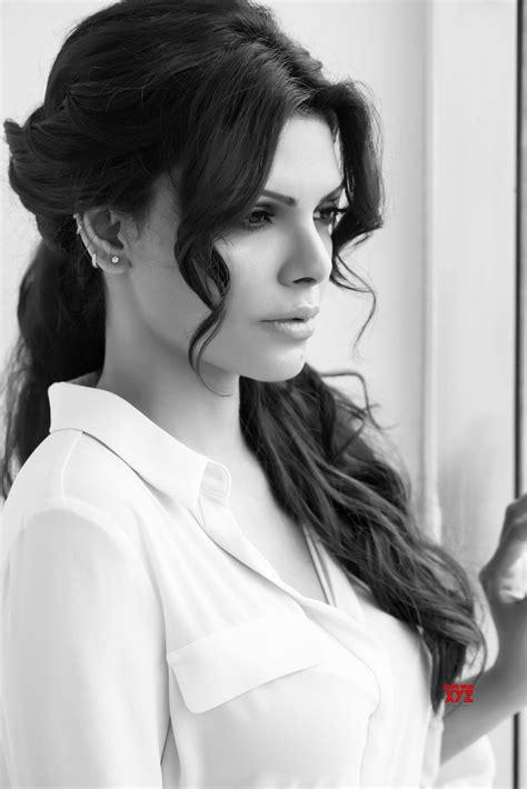 Sherlyn Chopra demands 'Justice for Hathras Victim' - Social News XYZ