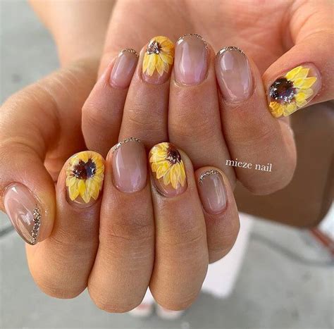 22 Flower Nail Designs That Are Sure to Inspire You – Nail Idea