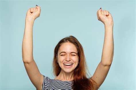 ekspresi emosi kegembiraan gadis senang senyum berseriseri foto stok