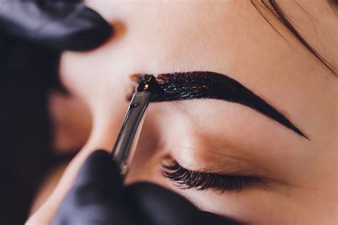 Как правильно красить брови краской: советы профессионалов | MedAboutMe