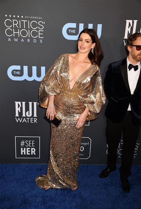 Anne Hathaway Nudes Leaked