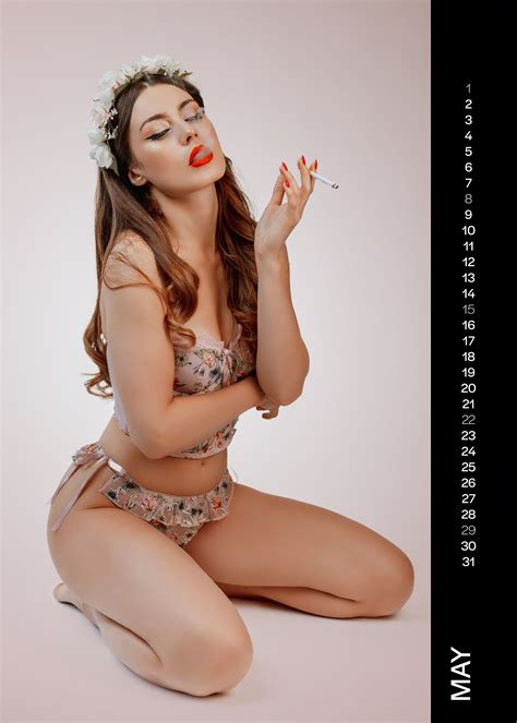 Anna Zapala 2022 Wall Calendar Smoke A4 - Etsy Israel