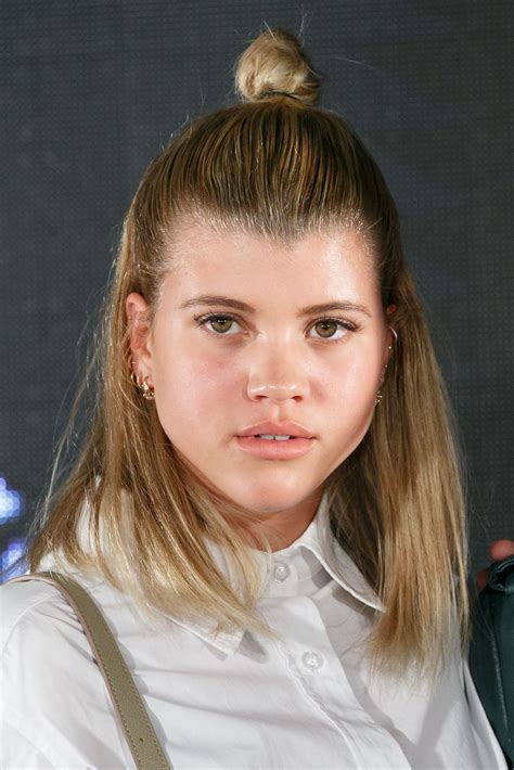 Showstars Hana Preview - Image to u