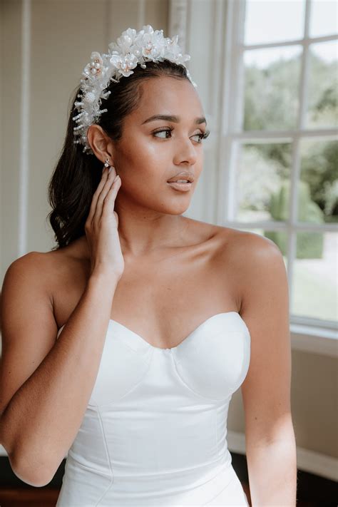 49 Best Bridal Headbands for Your Wedding Day
