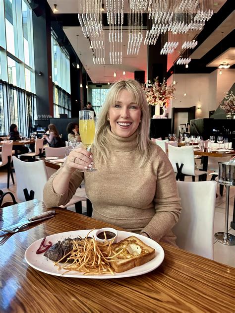 Nashville | Brunch And Bottomless Mimosas At STK Steakhouse — Blonde
