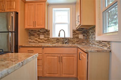 Kitchen Backsplash Ideas With Maple Cabinets | Online Information