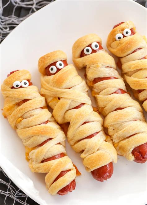 Mummy Hot Dogs {in 30 Minutes!} | Lil' Luna