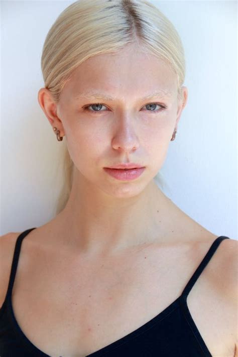 emily schiffman model detail  year