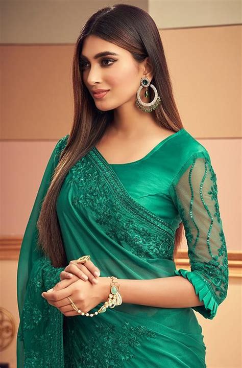 Latest Green Blouse Design Which Look Perfect With Contrast Saree