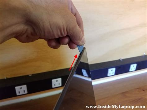 Lenovo Yoga 900-13ISK touchscreen and display cable removal – Inside my ...